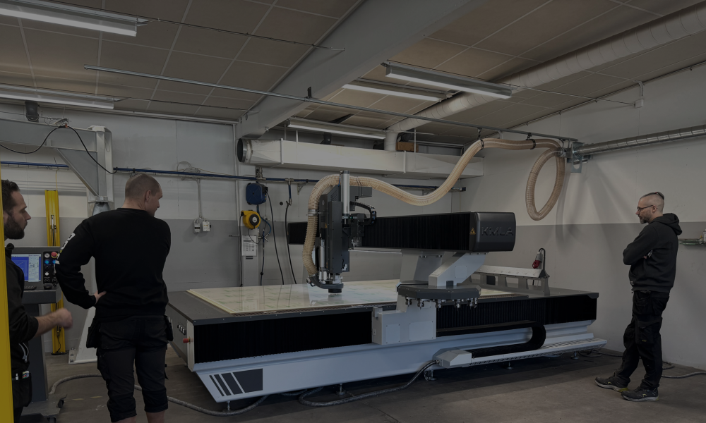 Opido Plast installerar Kimla fräsmaskin Opido Plast installerar Kimla fräsmaskin